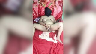 Fully naked desi bhabi pussy squirts
