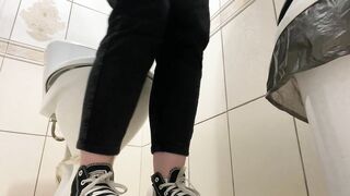 fast masturbation in toilet in cafe
