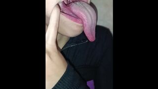 Long tongue fish hook deep throat uvula
