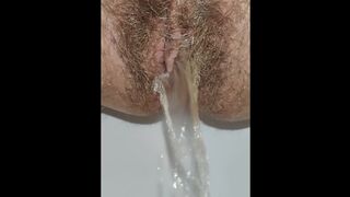 How do girls piss with a hairy pussy? Super mega closeup view POV