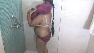 A desi Bhabi bathing nude in Bathroom
