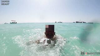 Slow motion boobs flashing in the sea - Amateur Russian couple