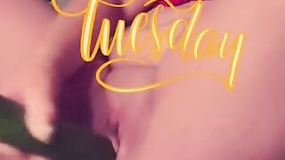 Watch me squirt while fucking a cucumber