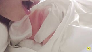 Orgasm while eating pussy